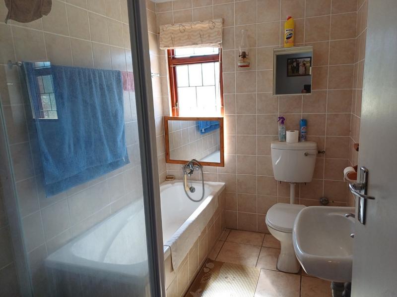 3 Bedroom Property for Sale in Franskraal Western Cape